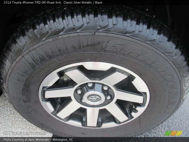 Classic Silver Metallic / Black 2019 Toyota 4Runner TRD Off-Road 4x4