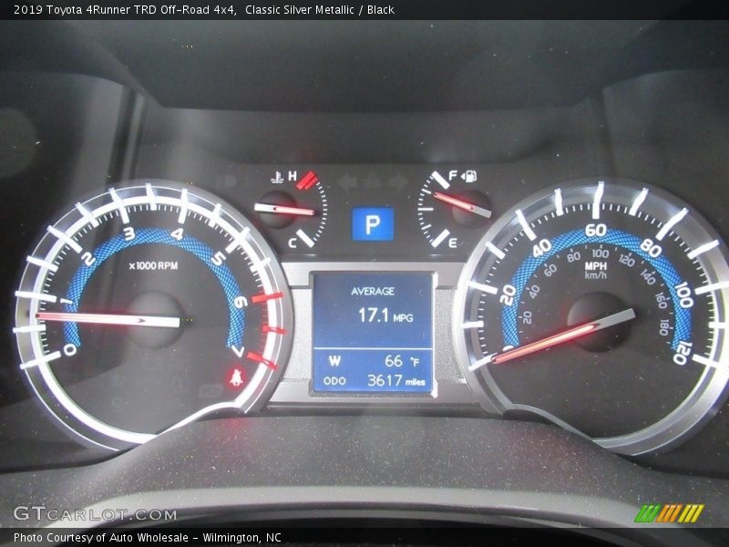 Classic Silver Metallic / Black 2019 Toyota 4Runner TRD Off-Road 4x4