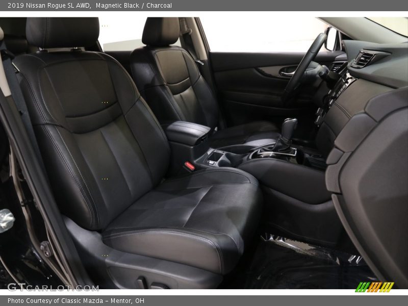 Magnetic Black / Charcoal 2019 Nissan Rogue SL AWD