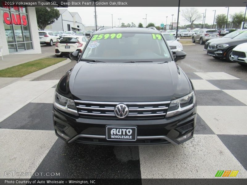 Deep Black Pearl / Golden Oak/Black 2019 Volkswagen Tiguan SEL