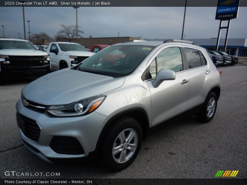 Silver Ice Metallic / Jet Black 2020 Chevrolet Trax LT AWD