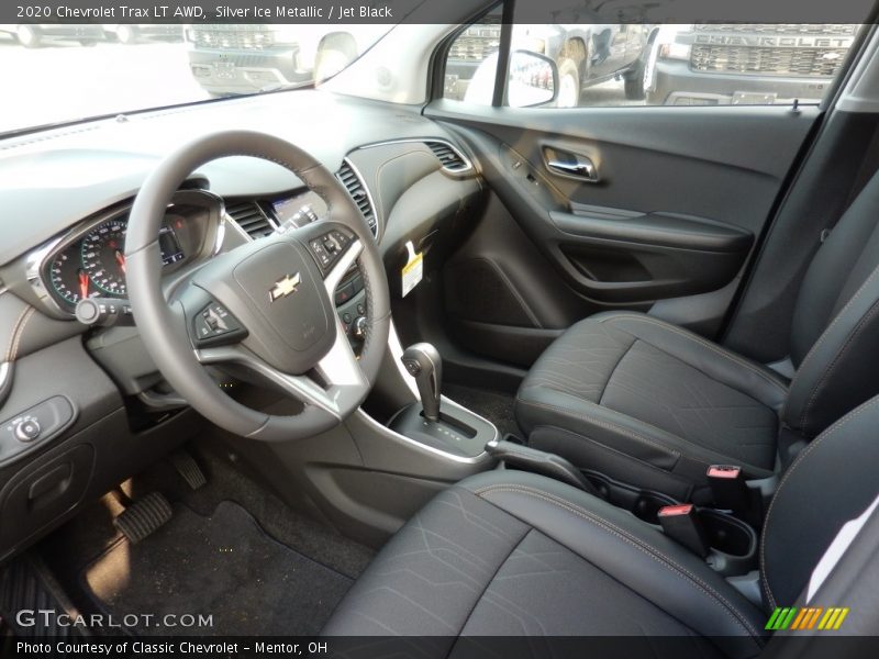 Silver Ice Metallic / Jet Black 2020 Chevrolet Trax LT AWD
