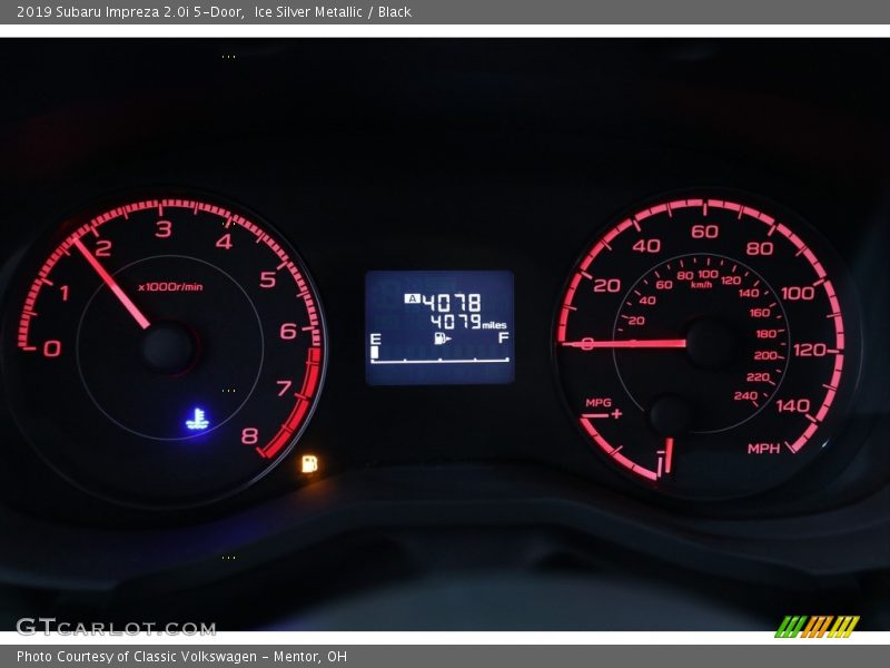 Ice Silver Metallic / Black 2019 Subaru Impreza 2.0i 5-Door