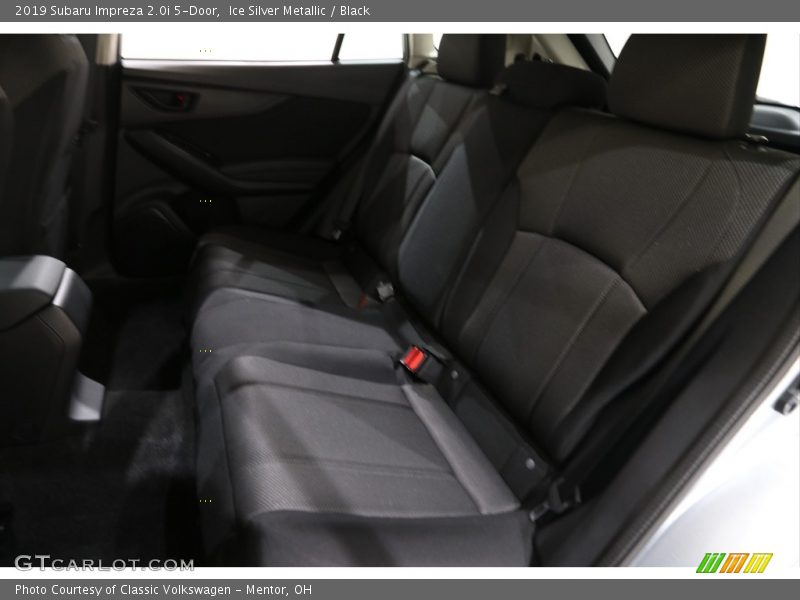 Ice Silver Metallic / Black 2019 Subaru Impreza 2.0i 5-Door