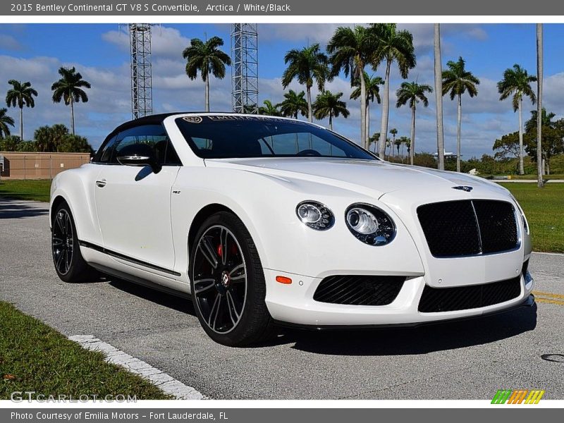 Front 3/4 View of 2015 Continental GT V8 S Convertible