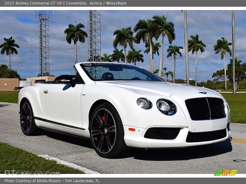 Front 3/4 View of 2015 Continental GT V8 S Convertible
