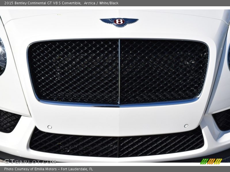 Arctica / White/Black 2015 Bentley Continental GT V8 S Convertible