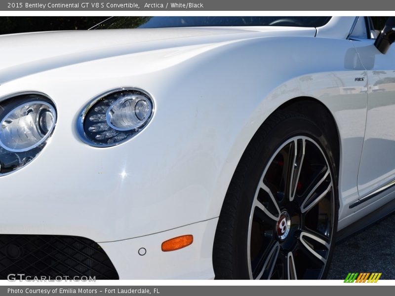 Arctica / White/Black 2015 Bentley Continental GT V8 S Convertible