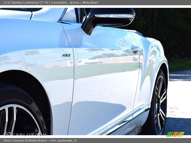Arctica / White/Black 2015 Bentley Continental GT V8 S Convertible