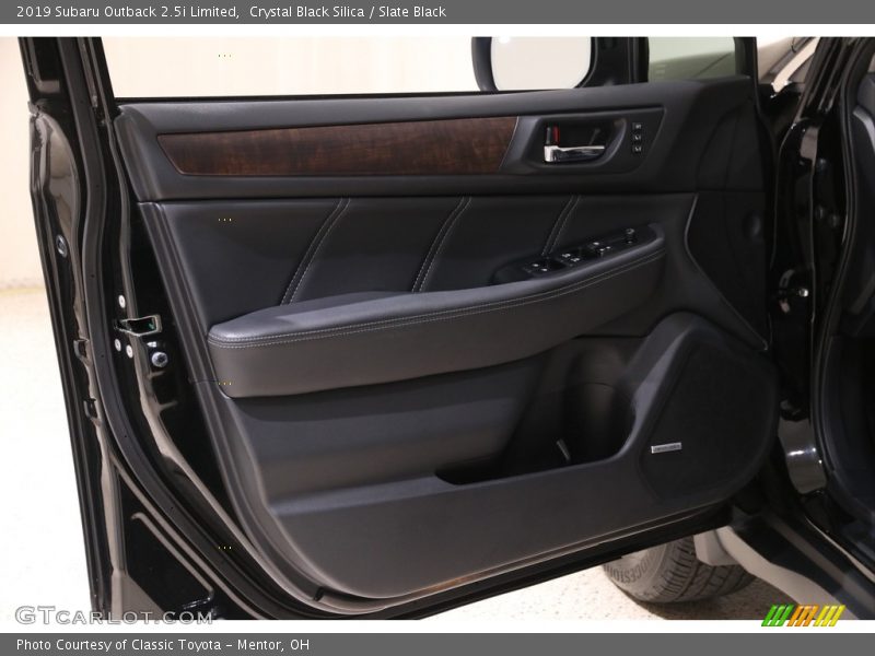 Door Panel of 2019 Outback 2.5i Limited