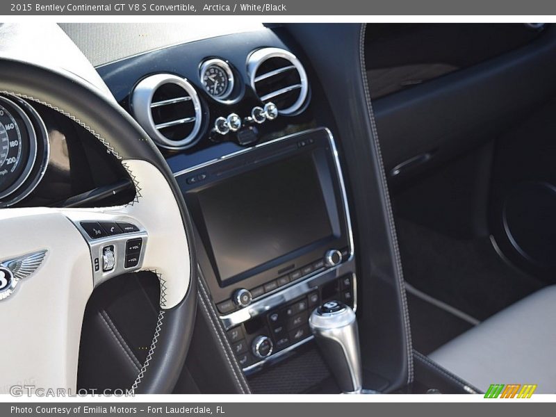 Controls of 2015 Continental GT V8 S Convertible