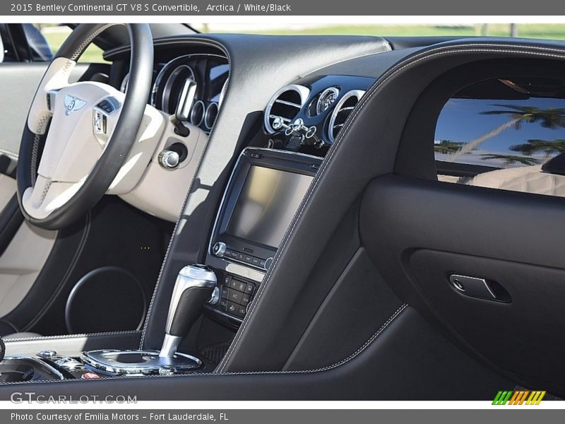 Arctica / White/Black 2015 Bentley Continental GT V8 S Convertible