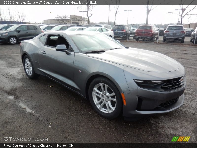 Front 3/4 View of 2020 Camaro LT Coupe