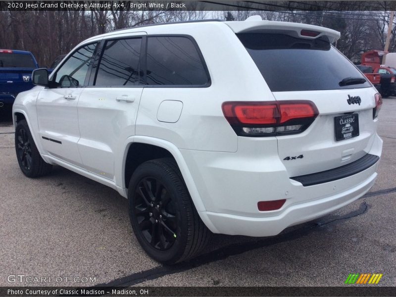 Bright White / Black 2020 Jeep Grand Cherokee Altitude 4x4