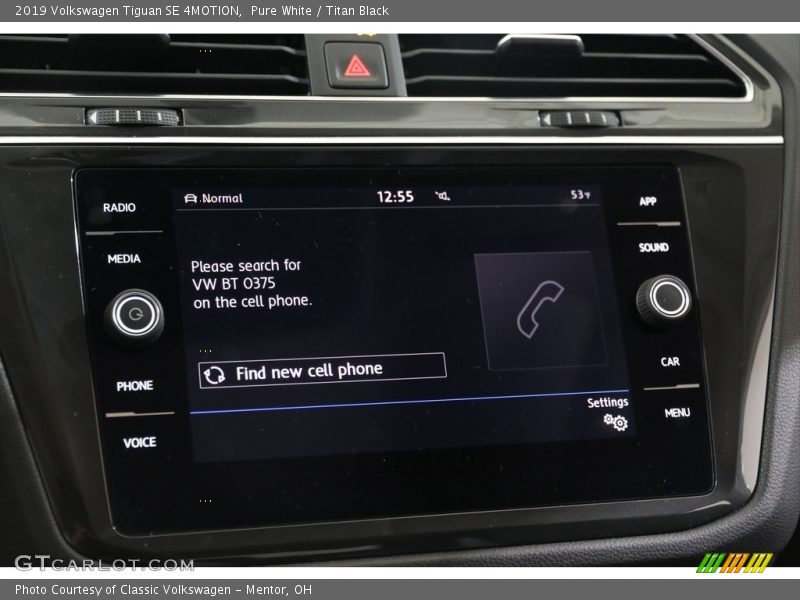 Pure White / Titan Black 2019 Volkswagen Tiguan SE 4MOTION