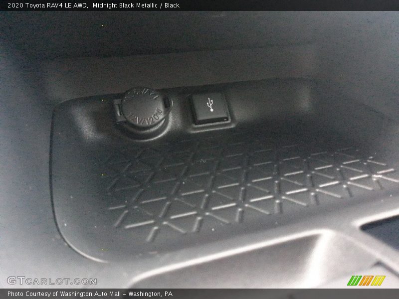 Midnight Black Metallic / Black 2020 Toyota RAV4 LE AWD