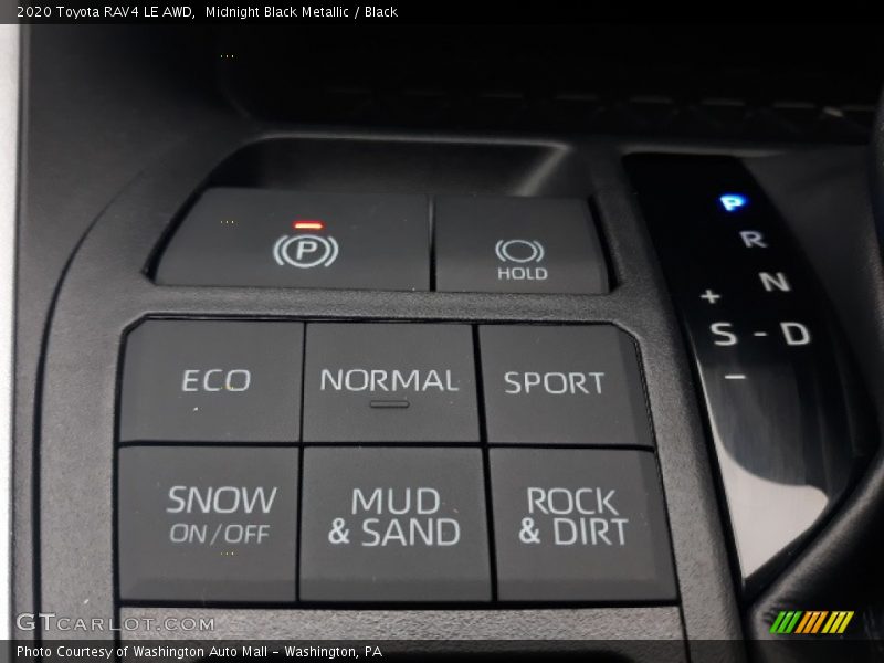 Midnight Black Metallic / Black 2020 Toyota RAV4 LE AWD