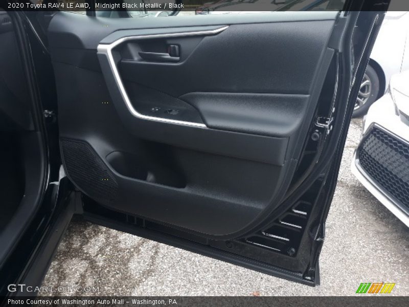 Midnight Black Metallic / Black 2020 Toyota RAV4 LE AWD