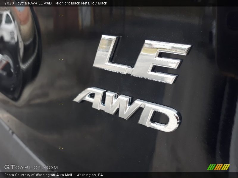 Midnight Black Metallic / Black 2020 Toyota RAV4 LE AWD