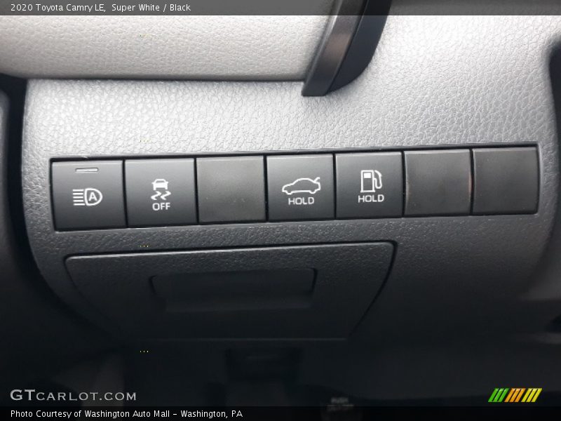 Super White / Black 2020 Toyota Camry LE
