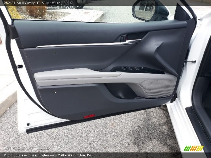 Super White / Black 2020 Toyota Camry LE