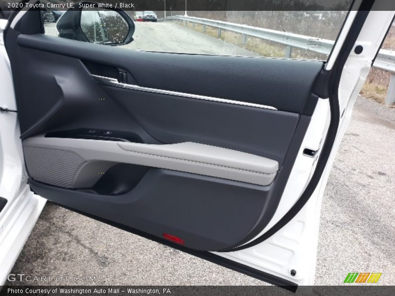Super White / Black 2020 Toyota Camry LE