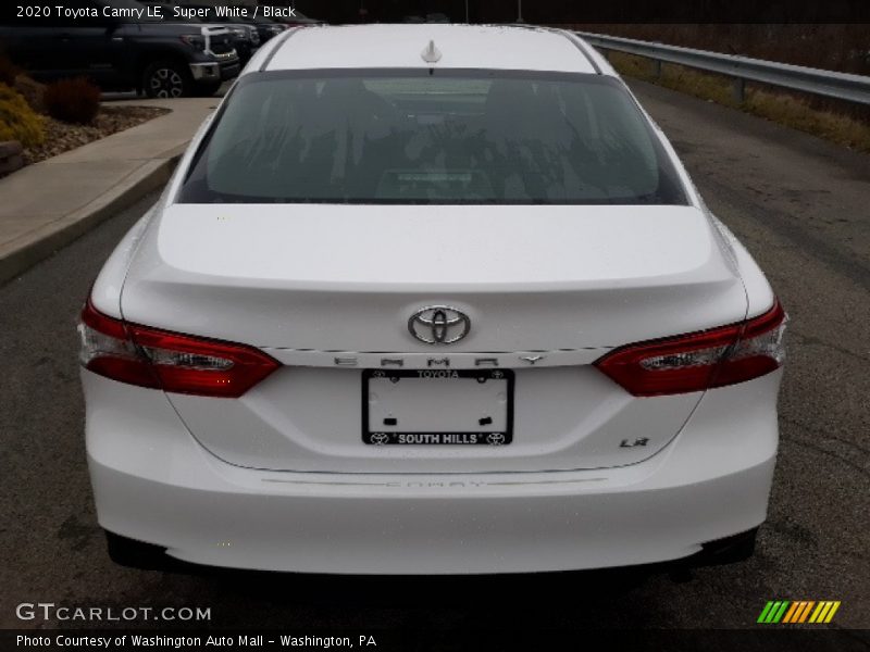 Super White / Black 2020 Toyota Camry LE