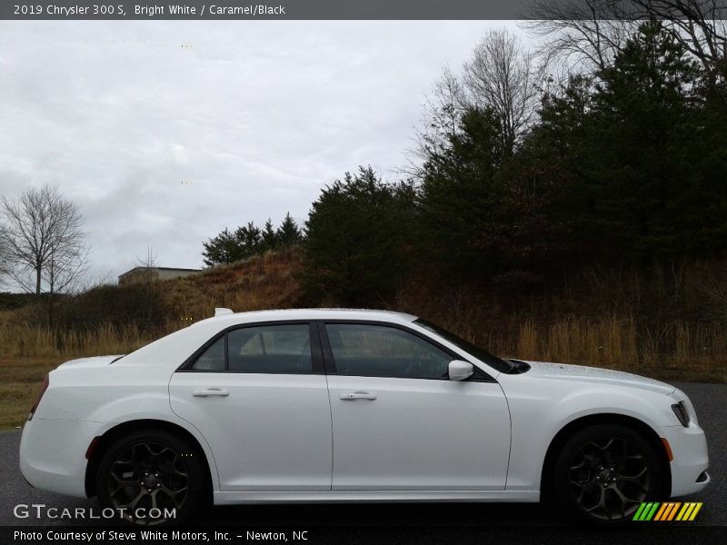 Bright White / Caramel/Black 2019 Chrysler 300 S