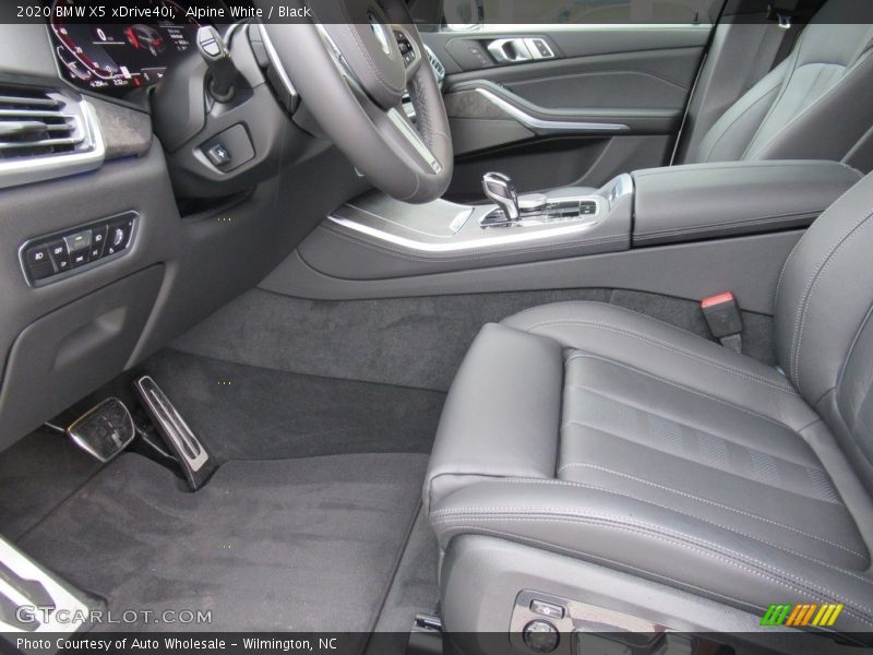 Alpine White / Black 2020 BMW X5 xDrive40i