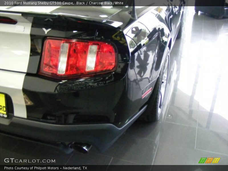 Black / Charcoal Black/White 2010 Ford Mustang Shelby GT500 Coupe