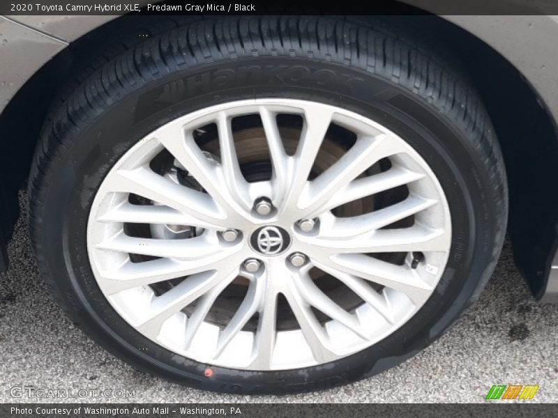 Predawn Gray Mica / Black 2020 Toyota Camry Hybrid XLE