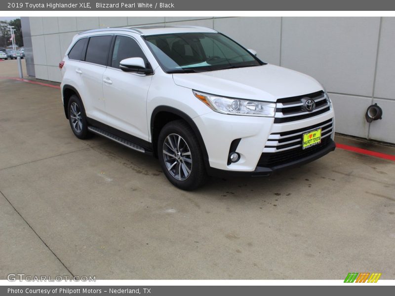 Blizzard Pearl White / Black 2019 Toyota Highlander XLE