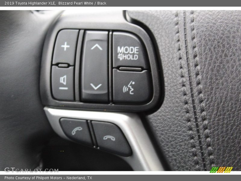 Blizzard Pearl White / Black 2019 Toyota Highlander XLE