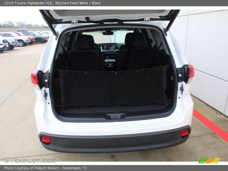 Blizzard Pearl White / Black 2019 Toyota Highlander XLE