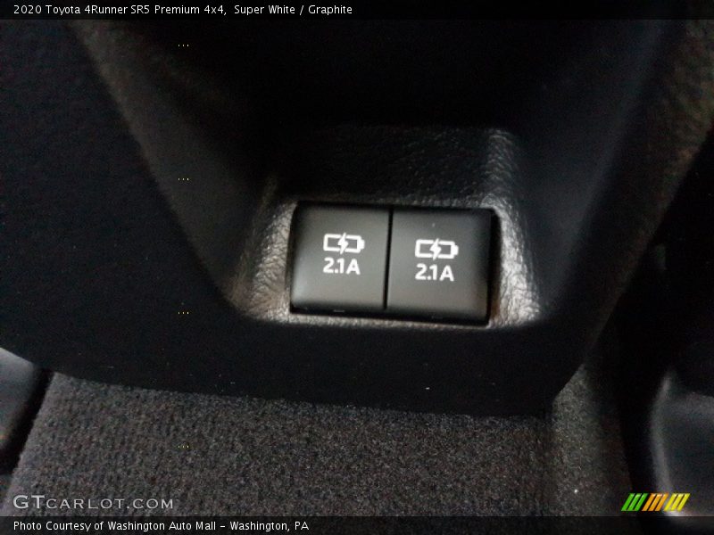 Super White / Graphite 2020 Toyota 4Runner SR5 Premium 4x4