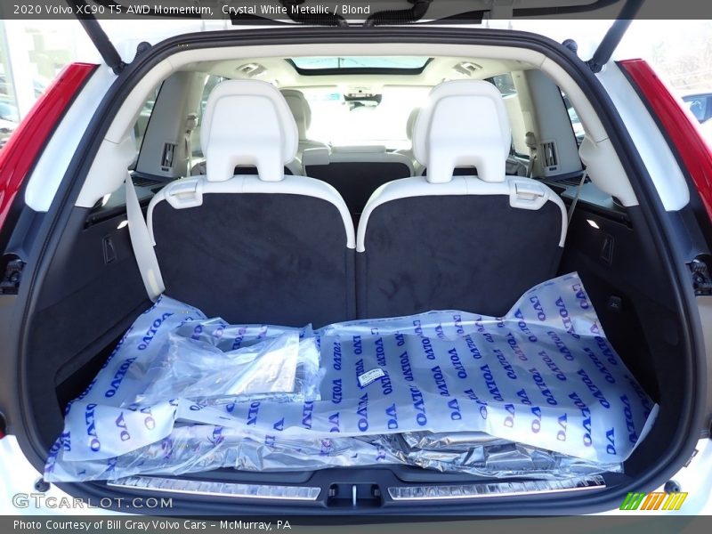 Crystal White Metallic / Blond 2020 Volvo XC90 T5 AWD Momentum