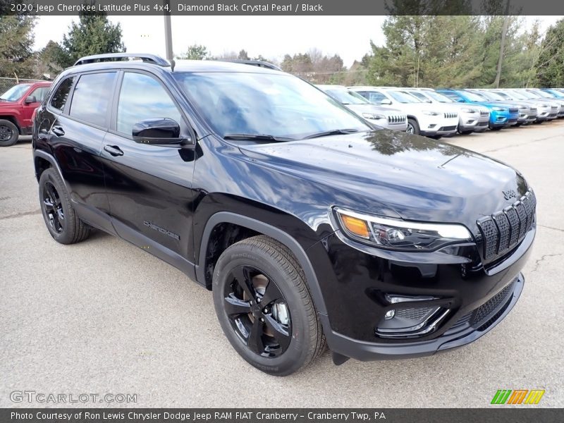 Front 3/4 View of 2020 Cherokee Latitude Plus 4x4