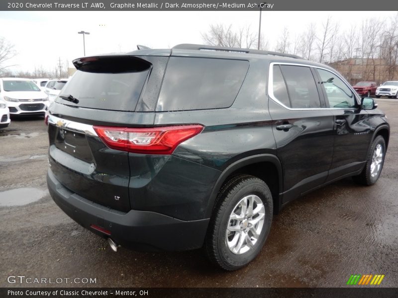 Graphite Metallic / Dark Atmosphere/­Medium Ash Gray 2020 Chevrolet Traverse LT AWD