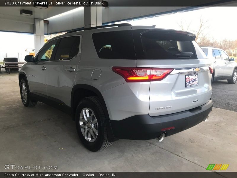 Silver Ice Metallic / Jet Black 2020 Chevrolet Traverse LT