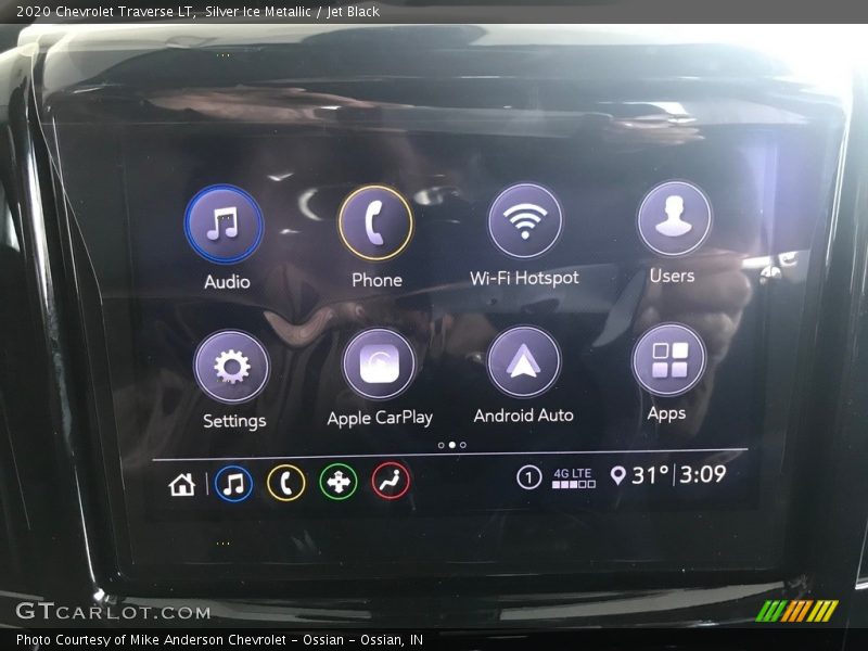 Silver Ice Metallic / Jet Black 2020 Chevrolet Traverse LT