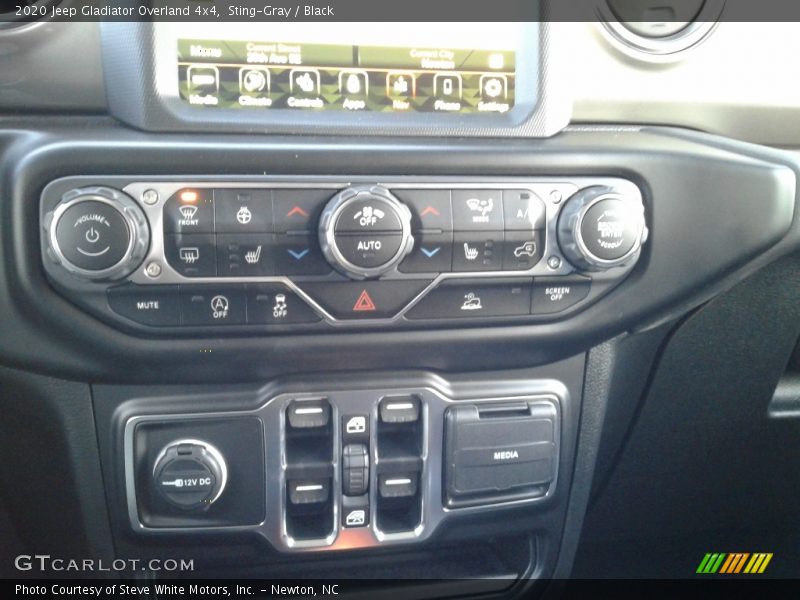 Controls of 2020 Gladiator Overland 4x4
