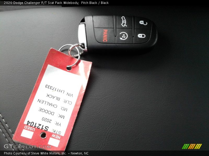 Pitch Black / Black 2020 Dodge Challenger R/T Scat Pack Widebody