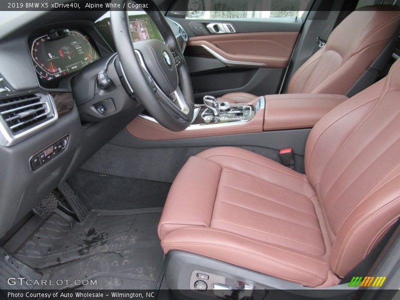 Alpine White / Cognac 2019 BMW X5 xDrive40i