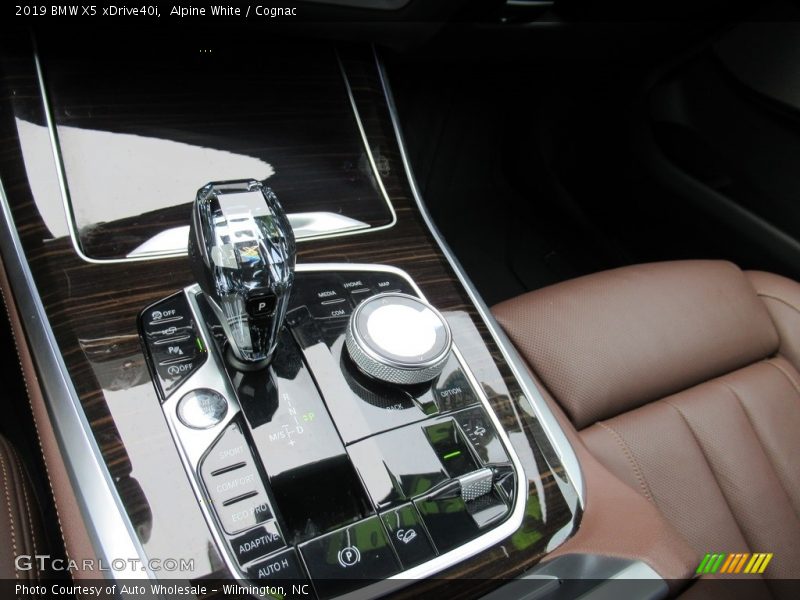 Alpine White / Cognac 2019 BMW X5 xDrive40i