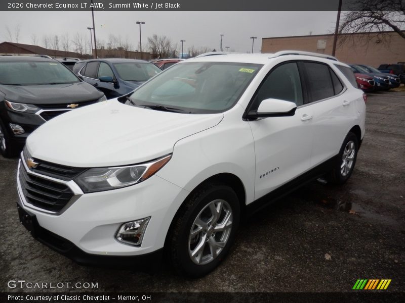 Front 3/4 View of 2020 Equinox LT AWD