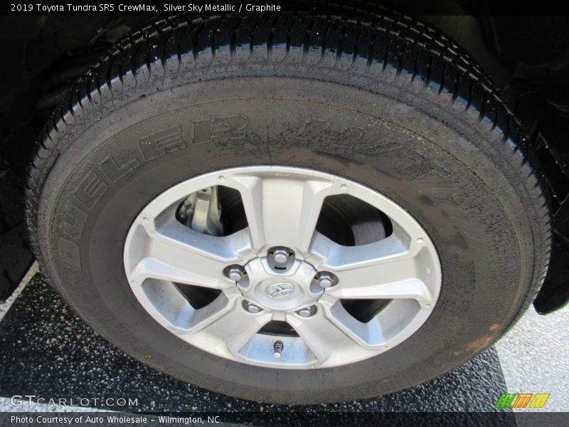 Silver Sky Metallic / Graphite 2019 Toyota Tundra SR5 CrewMax