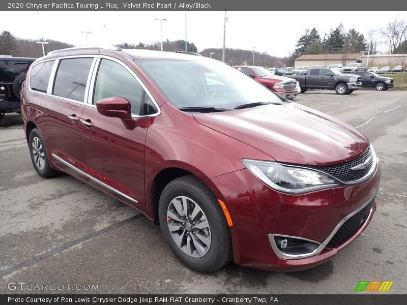 Front 3/4 View of 2020 Pacifica Touring L Plus