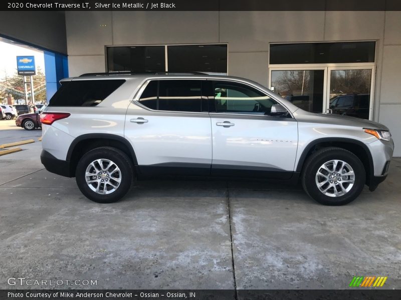Silver Ice Metallic / Jet Black 2020 Chevrolet Traverse LT