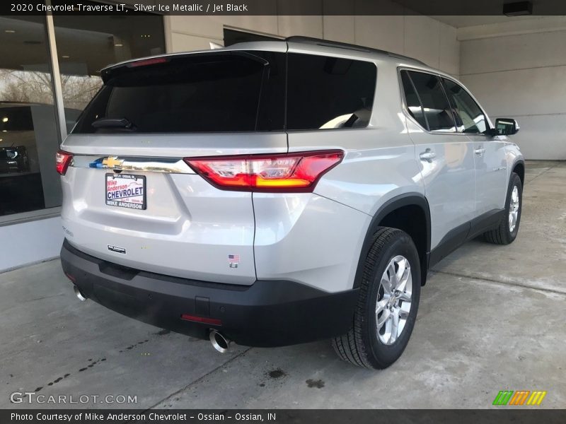 Silver Ice Metallic / Jet Black 2020 Chevrolet Traverse LT
