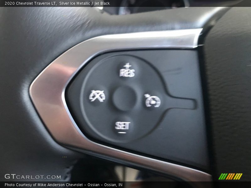 Silver Ice Metallic / Jet Black 2020 Chevrolet Traverse LT